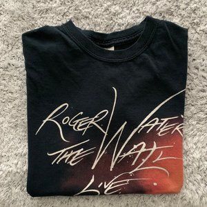 Roger Waters' The Wall Tour T-Shirt. Small. Gildan.
